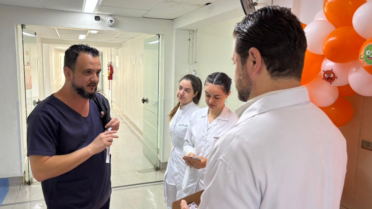 Alunas de Enfermagem promovem ação de conscientização sobre Sepse