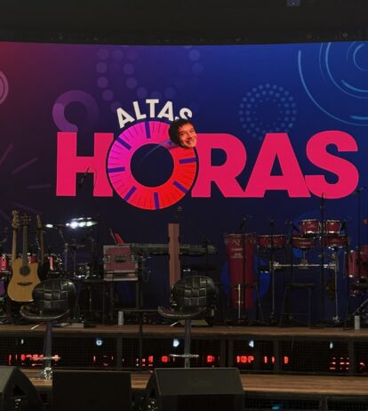 Alunos da FAM participam da gravação do Altas Horas com grandes nomes da música