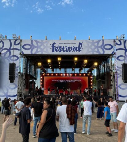FAM sorteia bolsa integral de graduação durante o FÉstival 2026